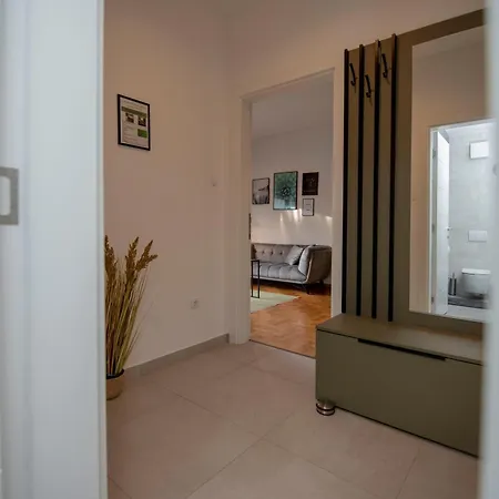 Wow U Centru Trebinja * トレビニエ